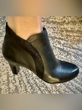 Abeo Black Leather Ankle Boot with Shimmer Side Panel